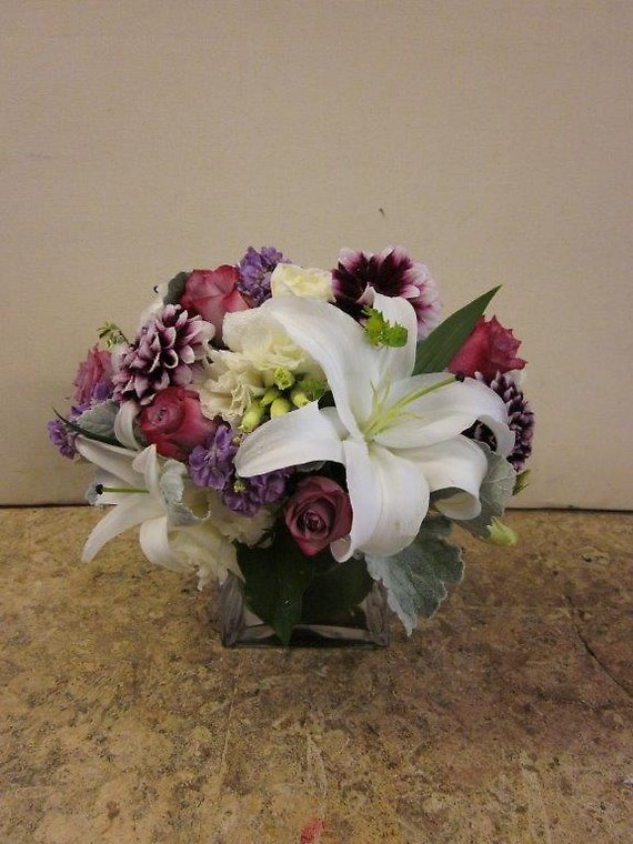 Santa Monica Flowers Lilies and Dahlias