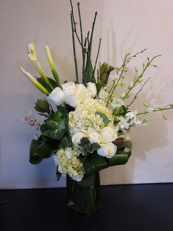 Ann\'s Flowers Dramatic Whites