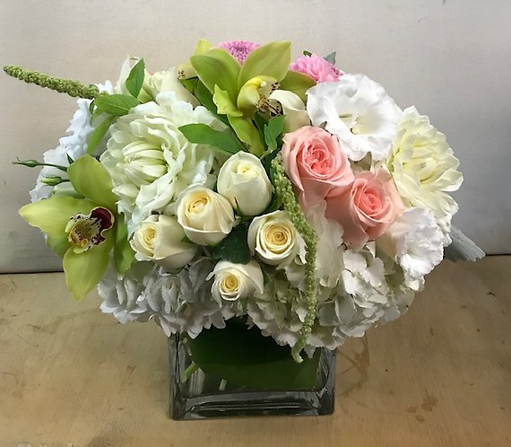 Ann\'s Flowers Cabaret
